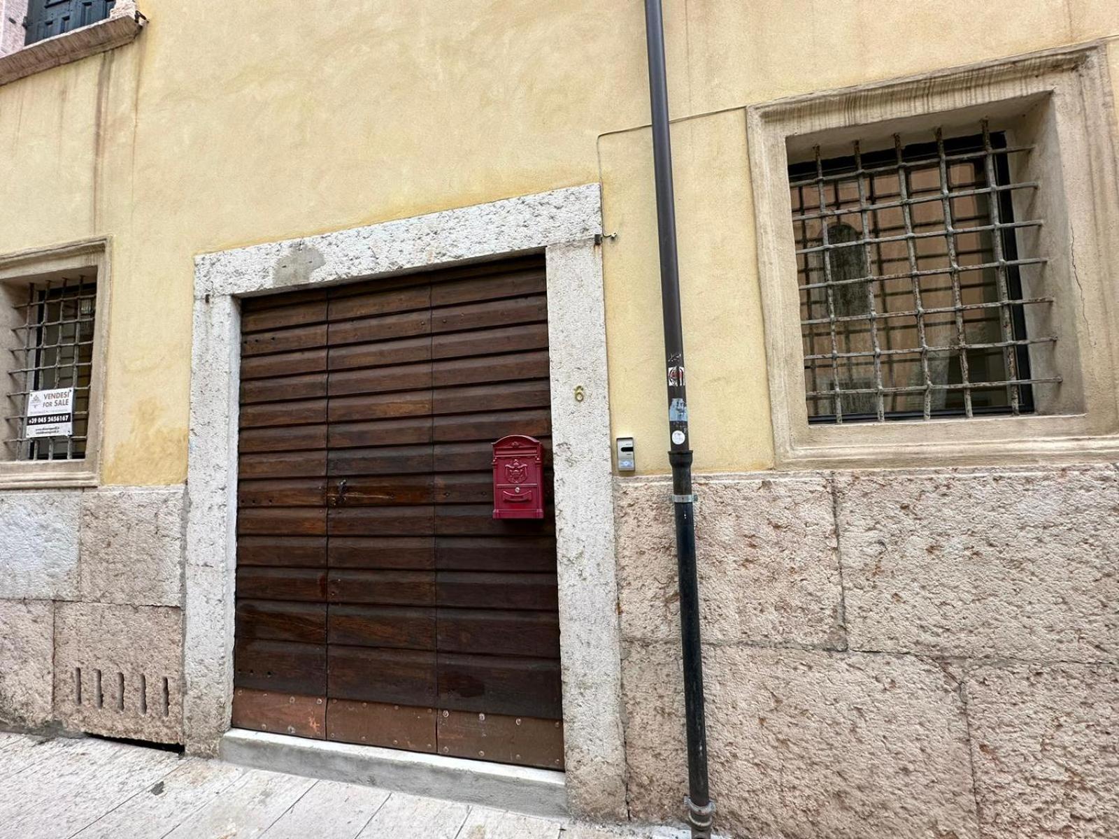 Appartamento Al Campanile Verona Esterno foto
